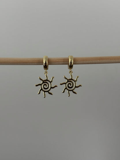 Small Sun Spiral Huggies